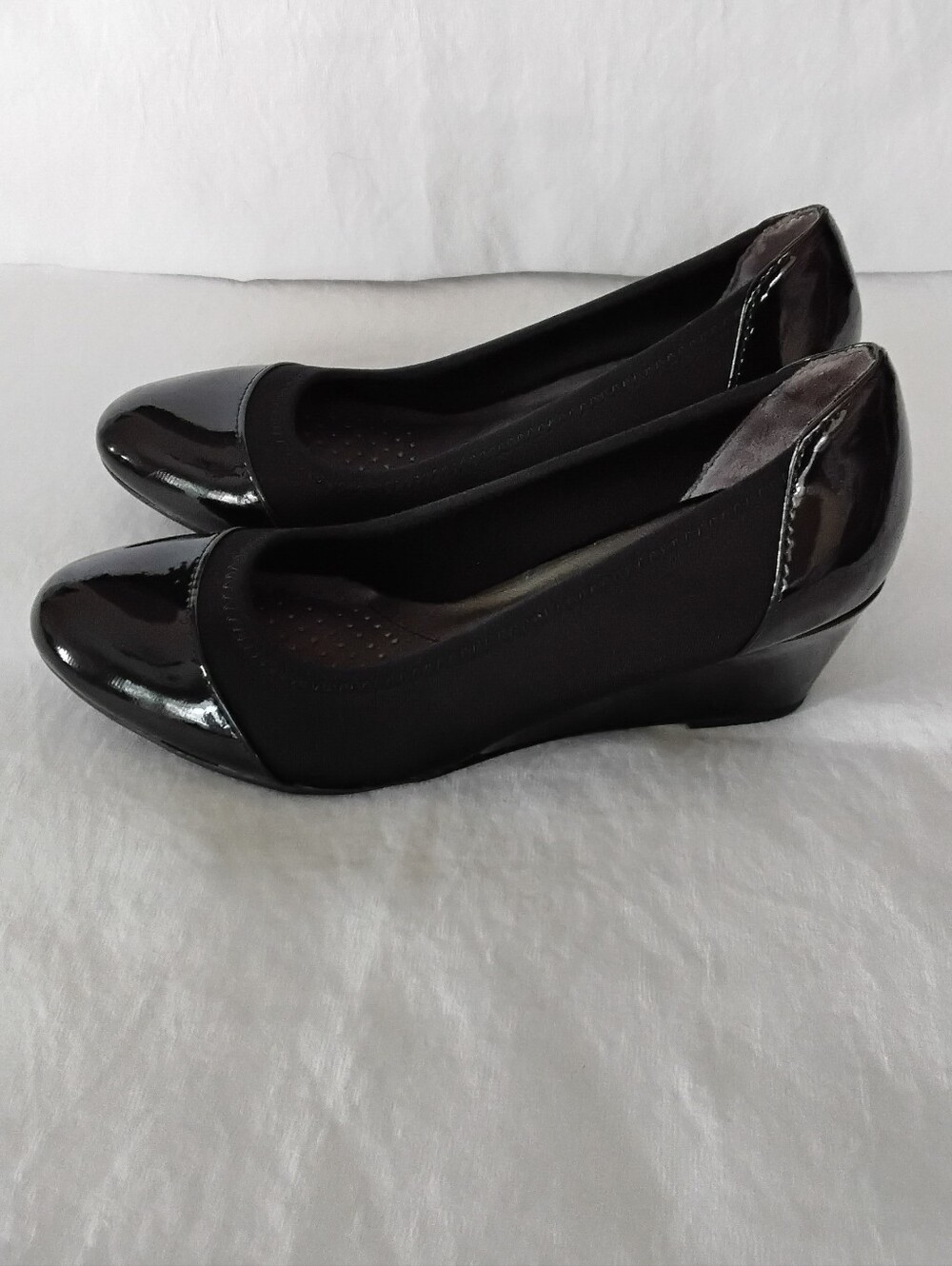Life Stride Juliana Black Patent Stretch Wedge Pumps for Women